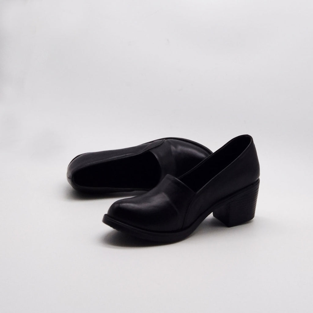 حذاء حريمي جلد خامات مستورده